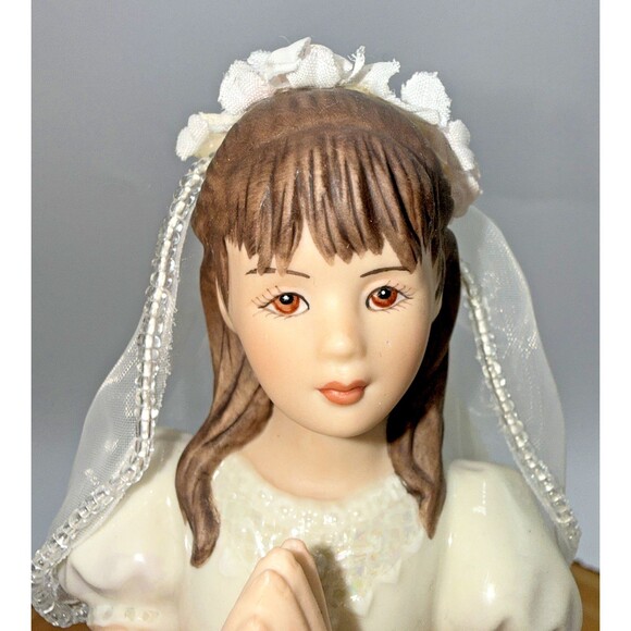 Vintage Lenox First Communion Brunette Girl Figurine by Sandra Kuck 9” - Picture 3 of 12